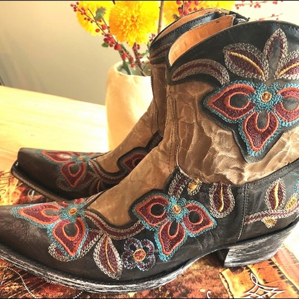 Excellent condition worn once Old Gringo Marrione ankle boot